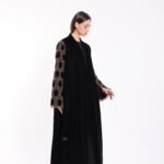 Velvet Brown Detail Sleeve Abaya - Image 5