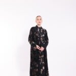 Chiffon Velvet Gold Detail Black Abaya - Image 4