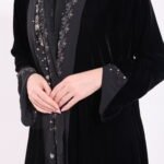 Velvet Reversible Floral Black Abaya - Image 3